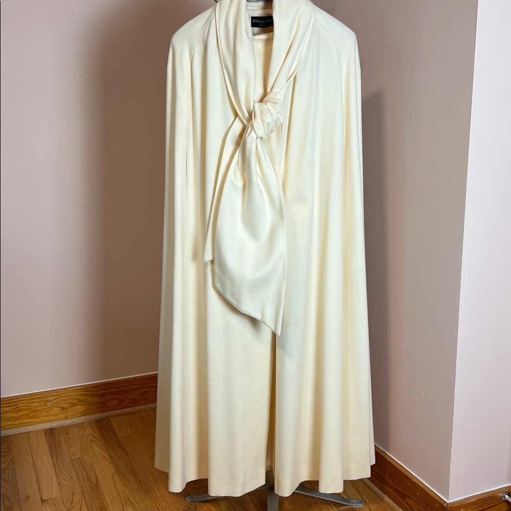 Wellington Fashions Merino Wool Cream Cape